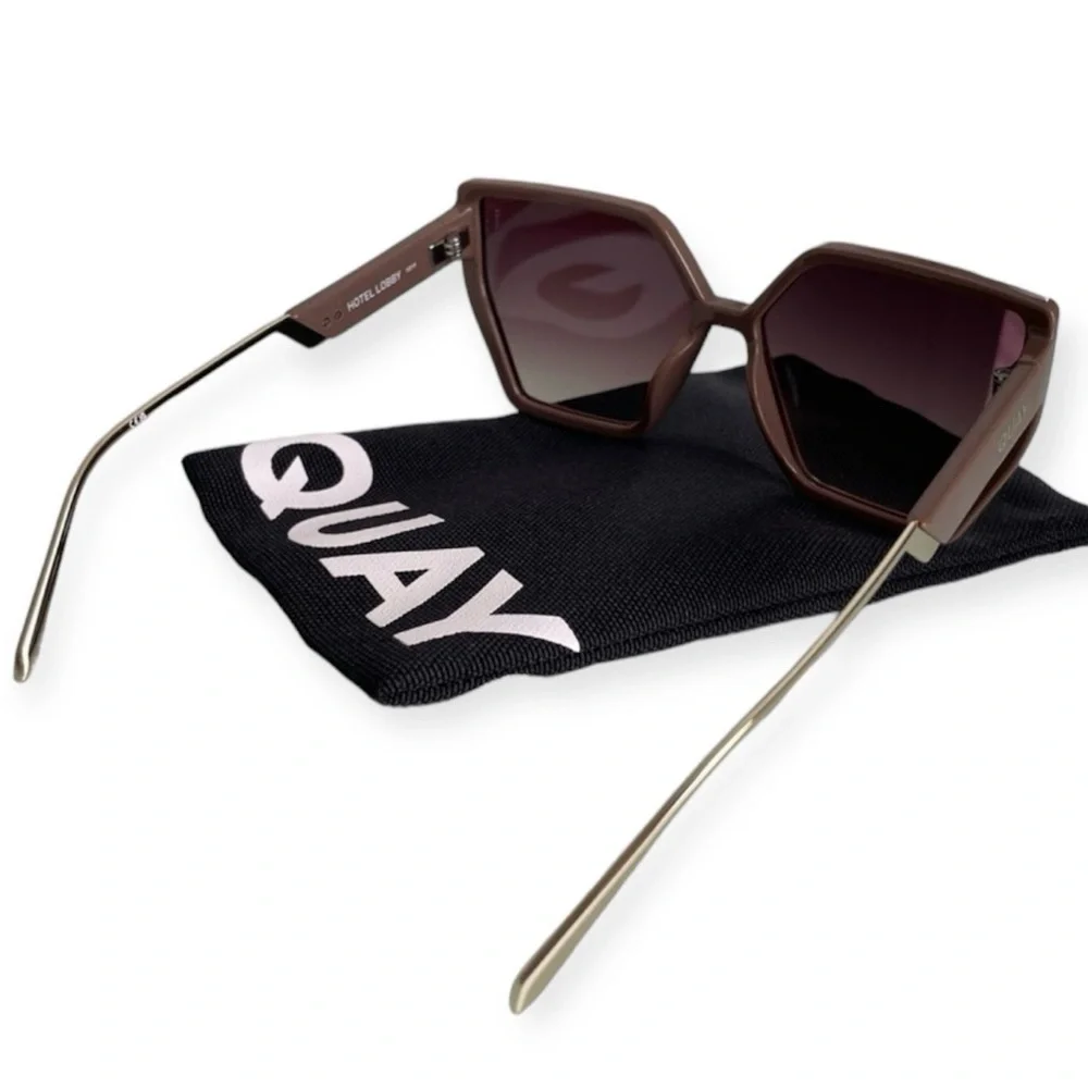 QUAY Hotel Lobby Sunglasses Doe Frame Brown Gradient Lens Oversized NWT